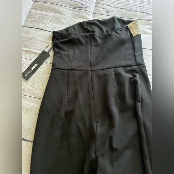 BEAUTIFUL Fashiona Black Rhinestone Fitted Jumpsuit🖤NEW with Tags!! Never worn - Picture 3 of 14